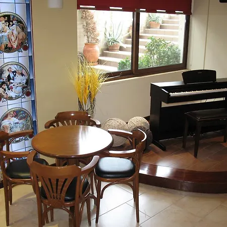 Prigipikon And Sofites מלון 2*