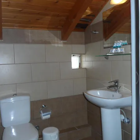 מלון Prigipikon And Sofites 2*