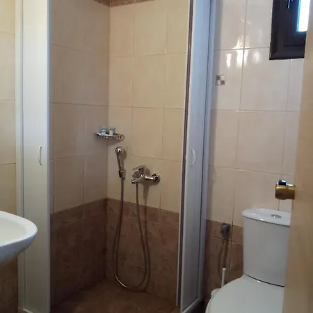 מלון Prigipikon And Sofites 2*