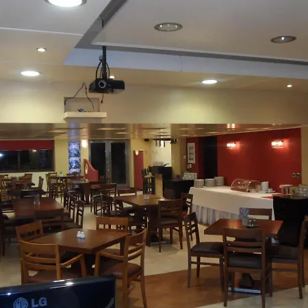 מלון Prigipikon And Sofites 2*