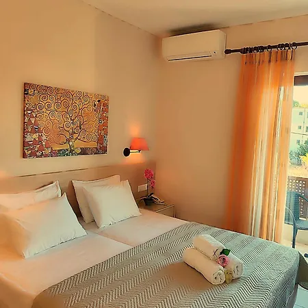 Hotel Prigipikon And Sofites